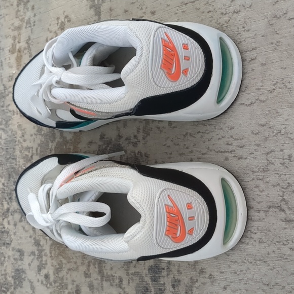 Nike Air Max Correlate Sneakers - Picture 4 of 11